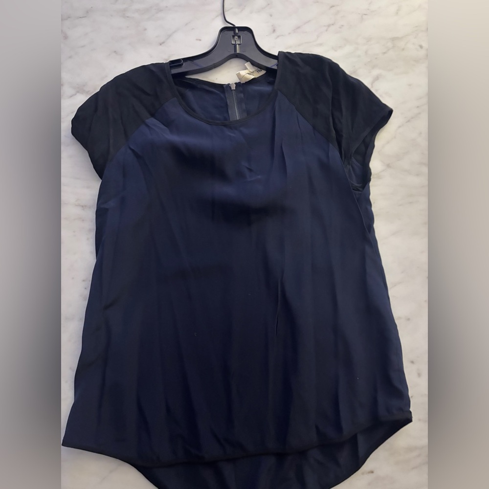 Diane Von One Furstenberg Silk Blouse (size 2)